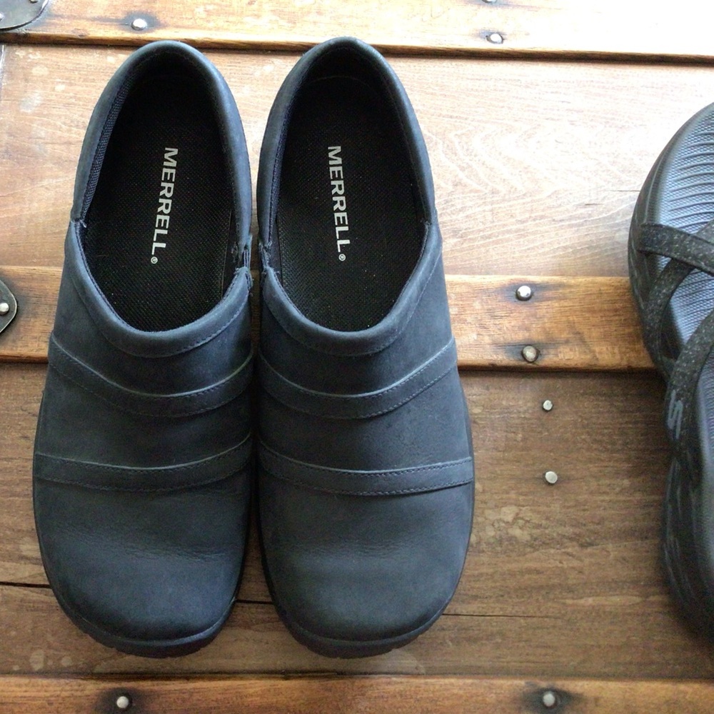 Merrell Women’s Dark Gray/ Black Slip-On Loafers